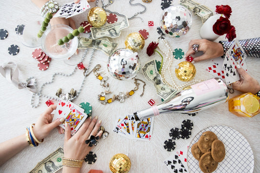 QUEENS & CARDS