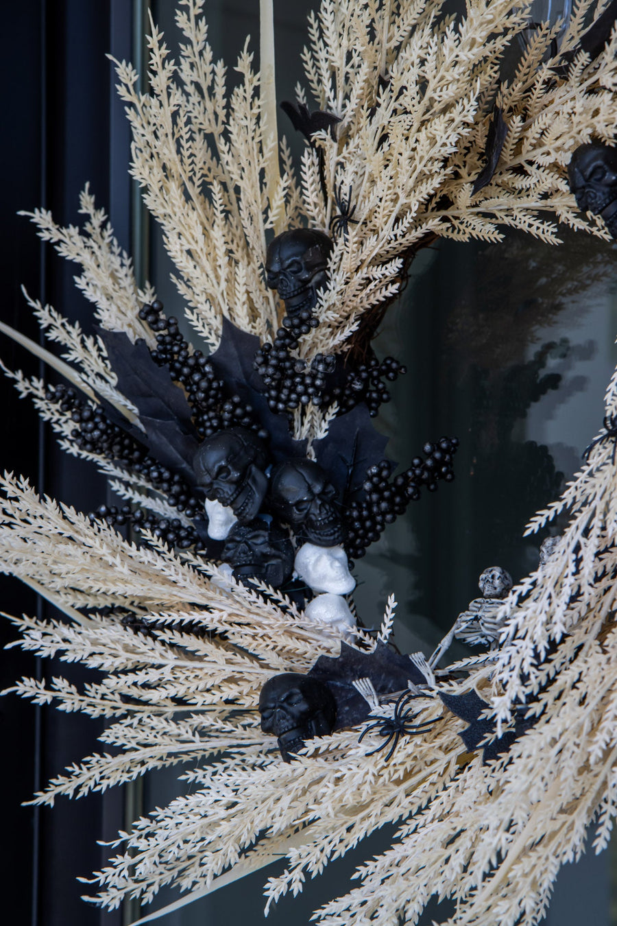HALLOWEEN WREATH-MAKING WORKSHOP