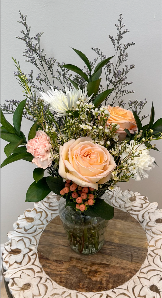 BLOOMS & BUBBLY: A BOUQUET MAKING WORKSHOP