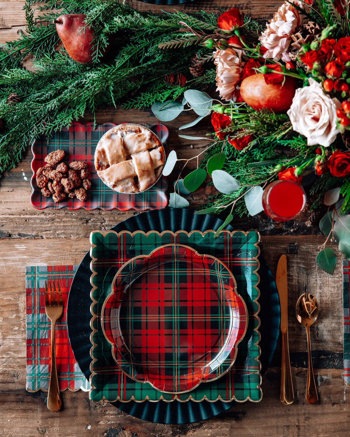 Green Plaid Christmas Square Dinner Plates